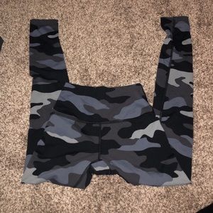 leggings !  SOLD ON OTHER APP